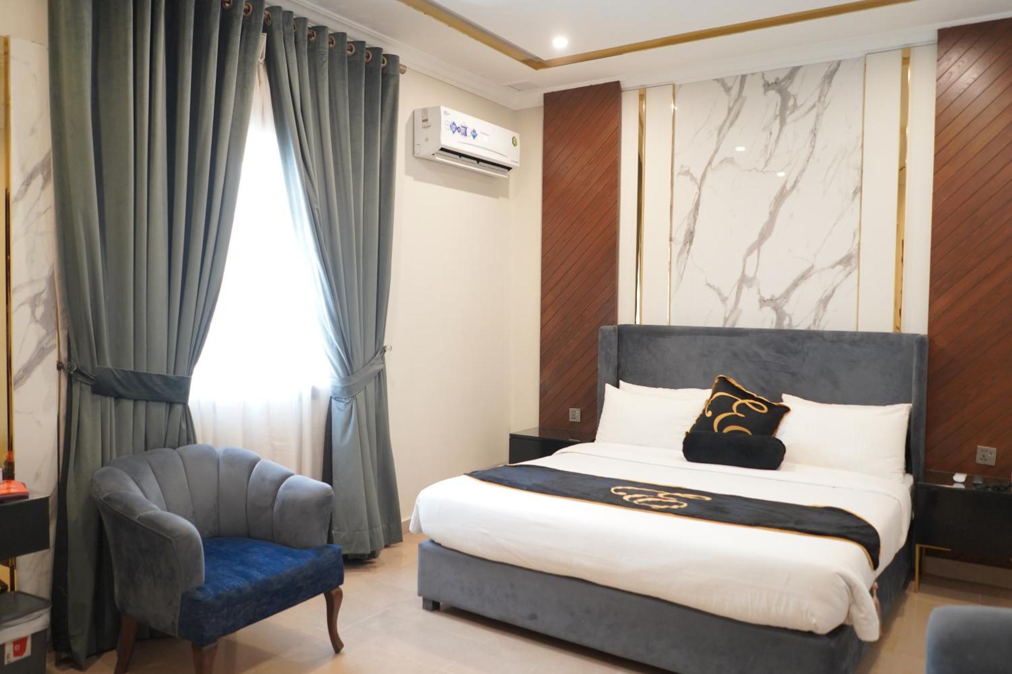Envoy Express Hotel Islamabad Exterior photo