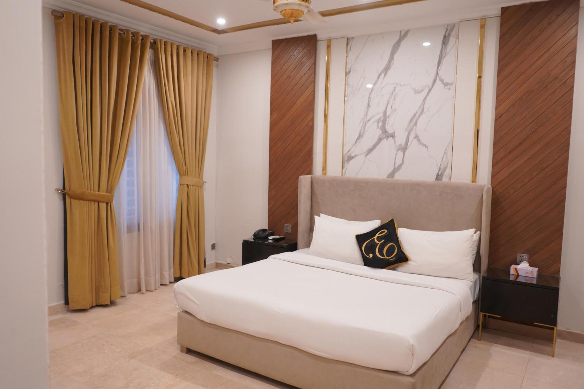 Envoy Express Hotel Islamabad Exterior photo